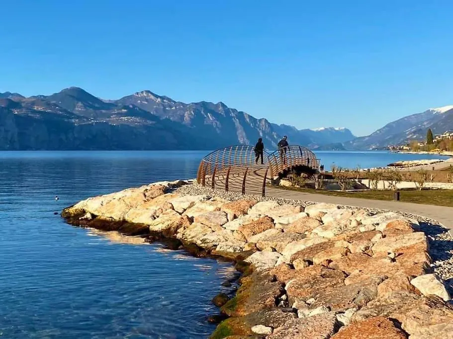 Appartamento Con Vista Lago Casa Gaspar Бренцоне-суль-Гарда