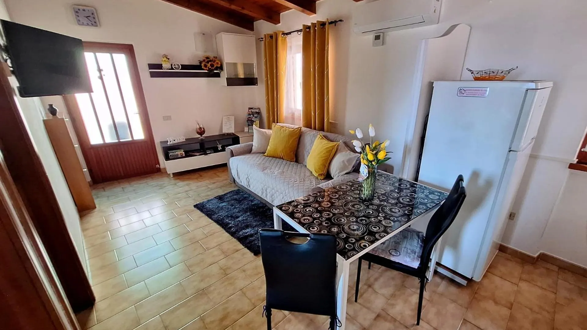 Апартаменты Appartamento Con Vista Lago Casa Gaspar Бренцоне-суль-Гарда